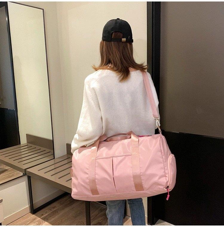 NNEDSZ Yoga and Sports Gym Bag - Lightweight Nylon - Pink